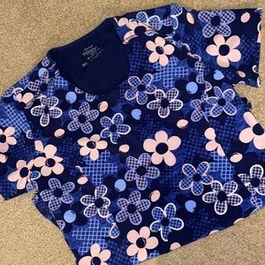 Cherokee scrub top